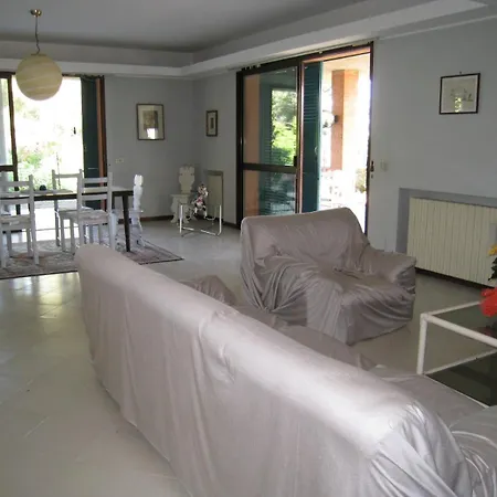 Formica - Vista Su Castello Di グラダーラ